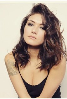 Daniella Pineda