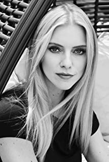 Elle Evans