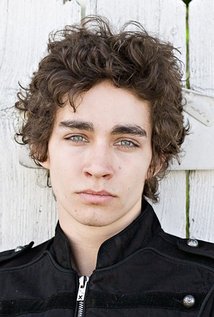 Robert Sheehan