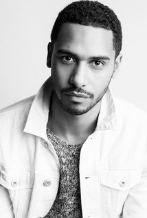 Elliot Knight