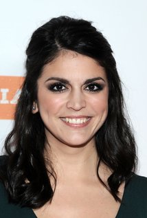 Cecily Strong