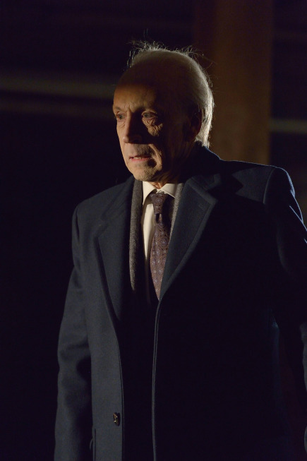 Jonathan Hyde