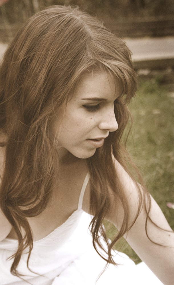 Aislinn De'ath