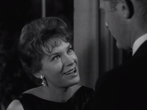 Lois Nettleton