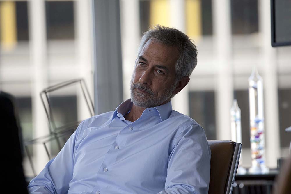 David Strathairn