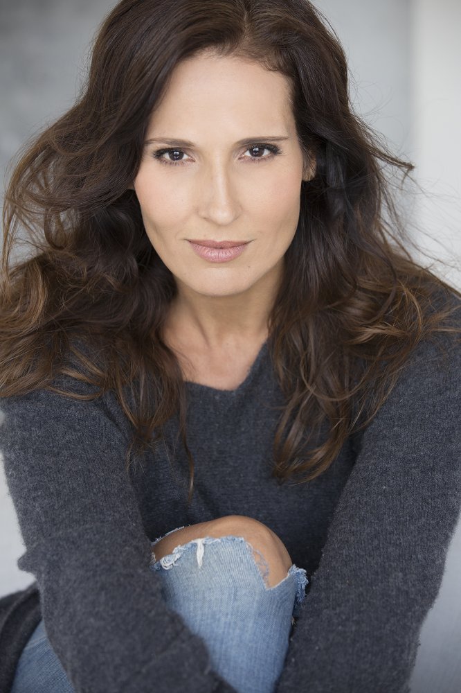 Lisa Roumain