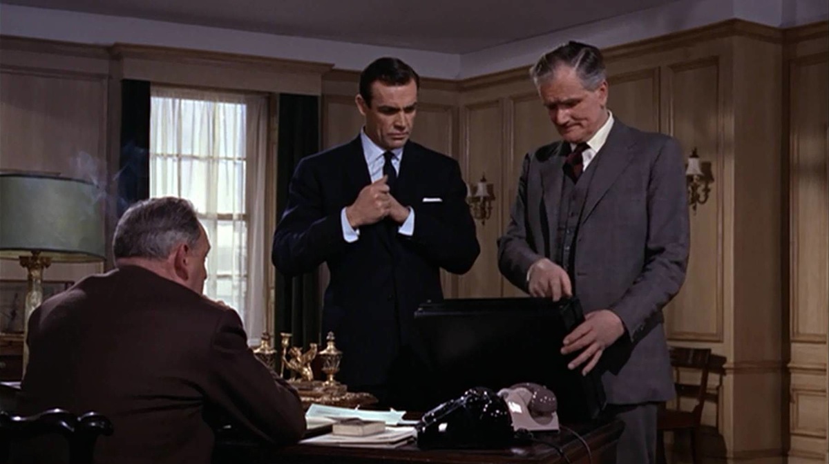 Bernard Lee