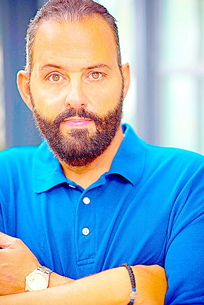 George Zouvelos