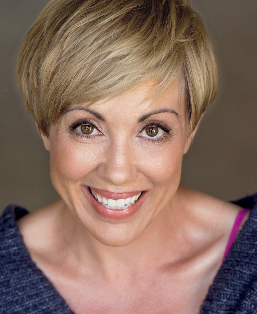 Laura Buckles
