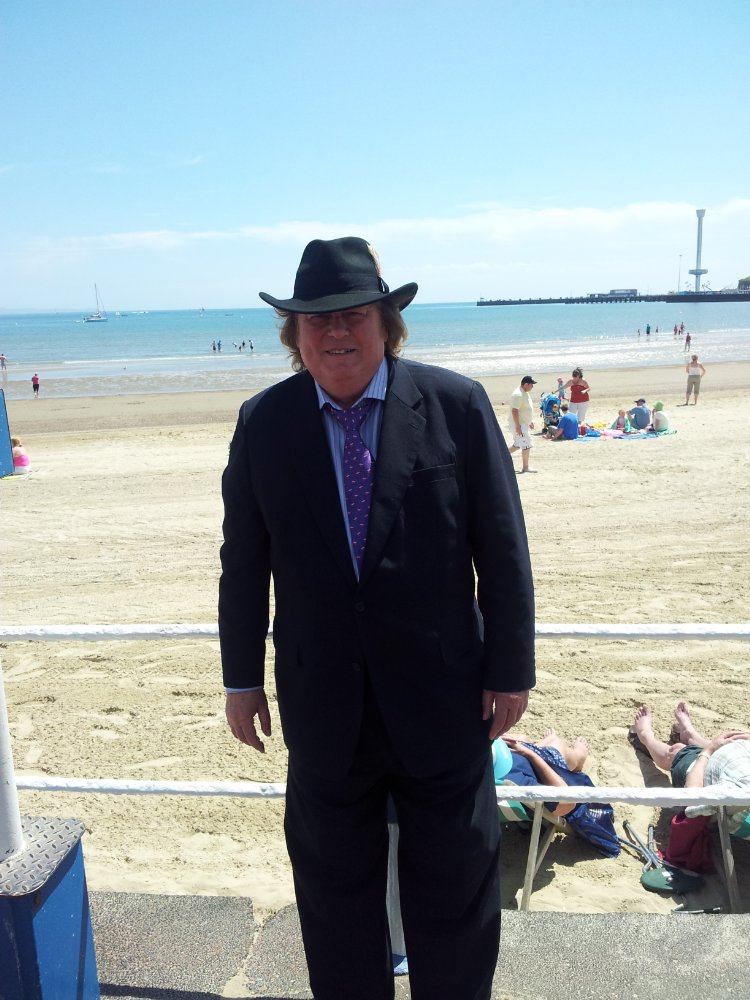 Nigel Genis