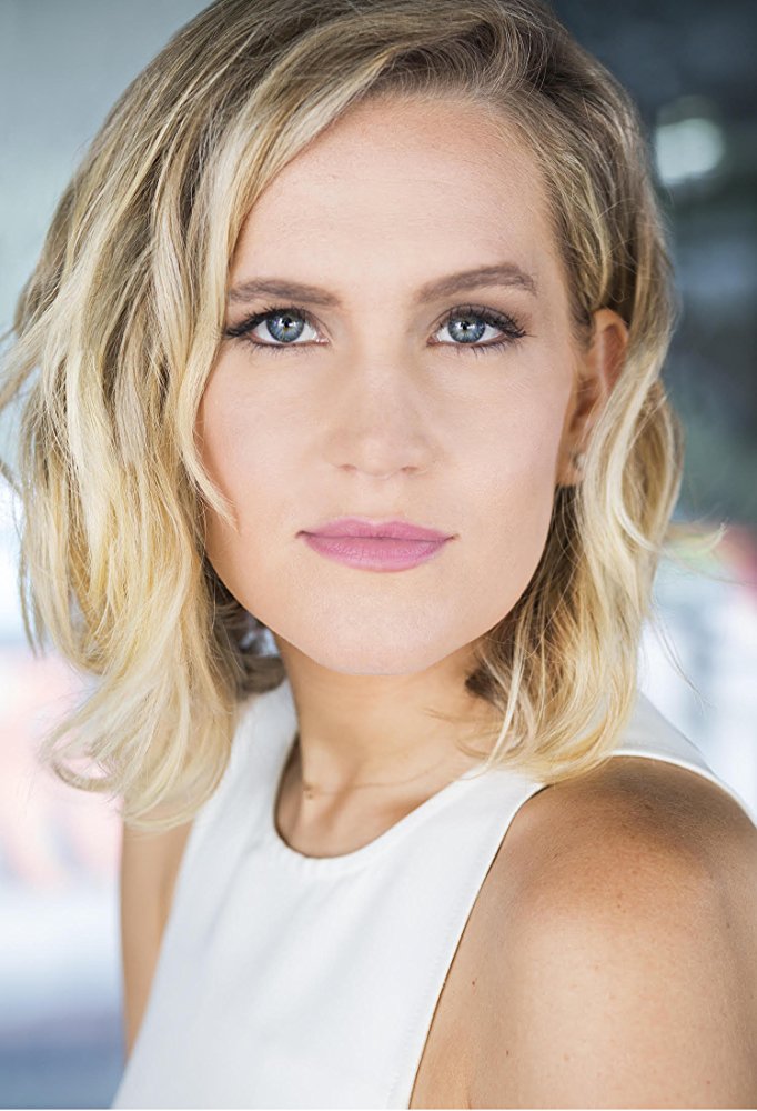 Lora Lee Gayer