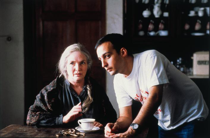 Fionnula Flanagan