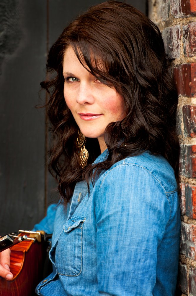 Caitlin Nicol-Thomas