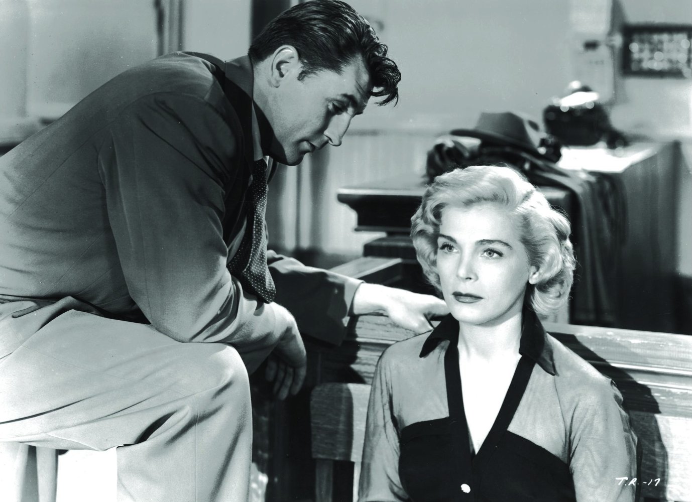 Lizabeth Scott