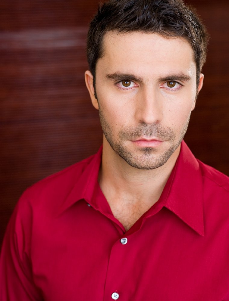 Luis E. Carazo
