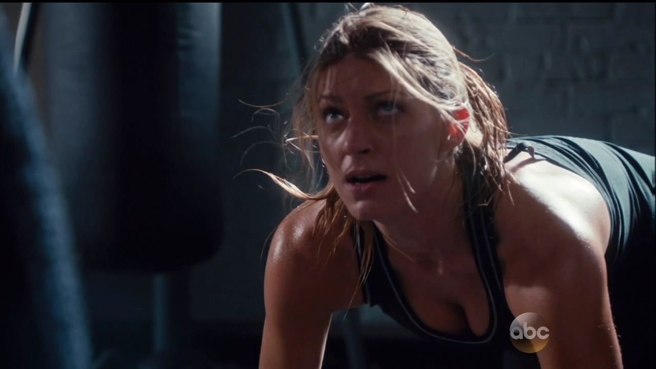 Jes Macallan