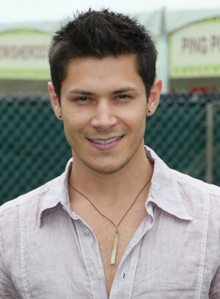 Alex Meraz