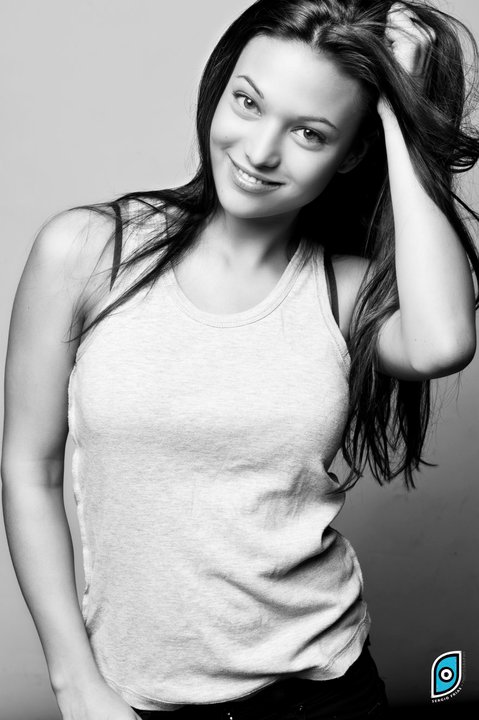 Elisa Mouliaá