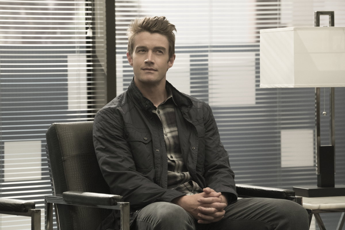 Robert Buckley