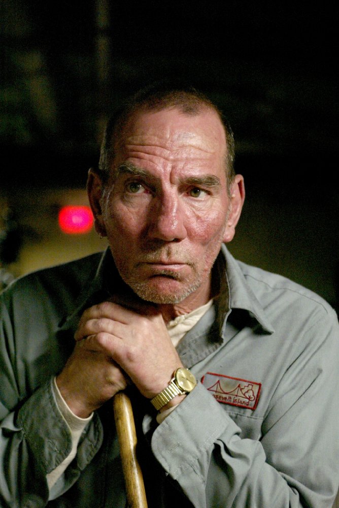 Pete Postlethwaite