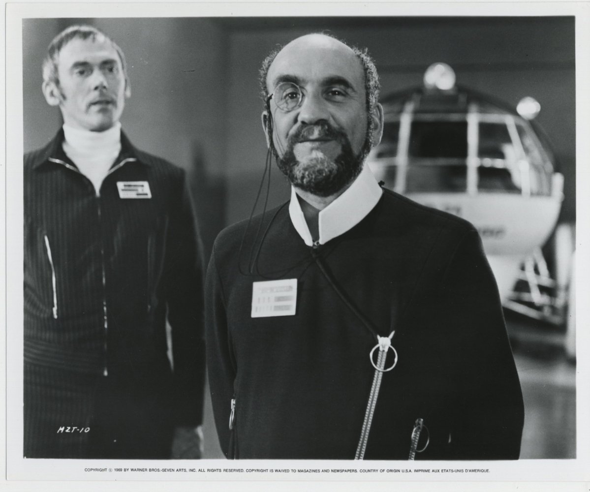 Warren Mitchell
