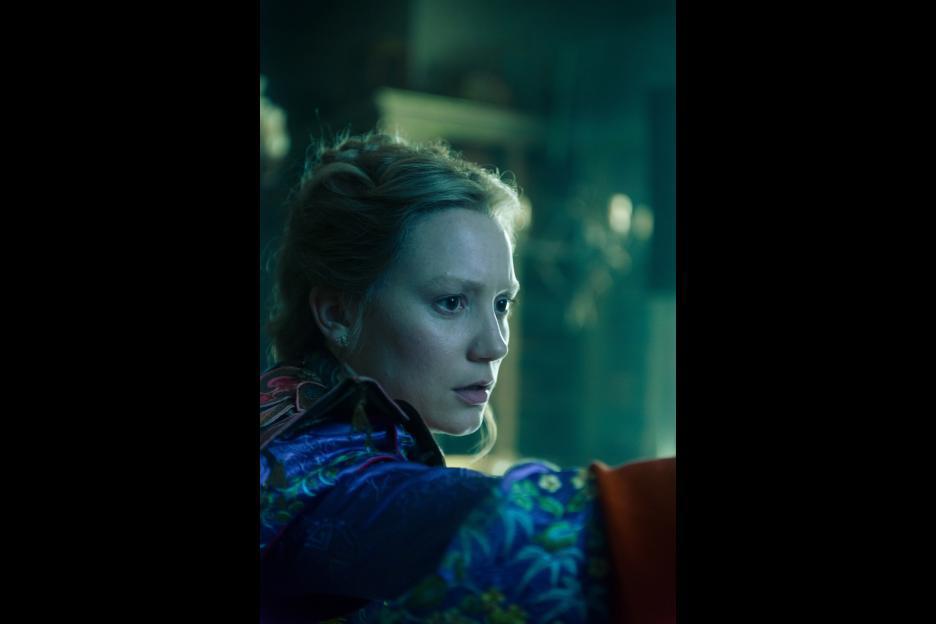 Mia Wasikowska