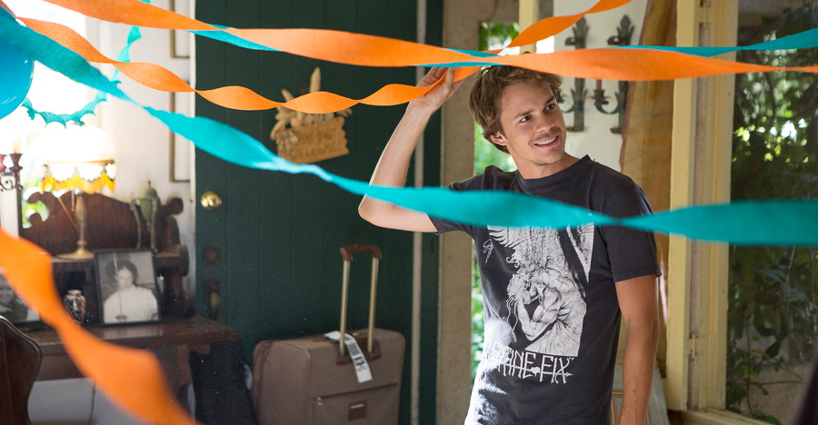 Johnny Simmons