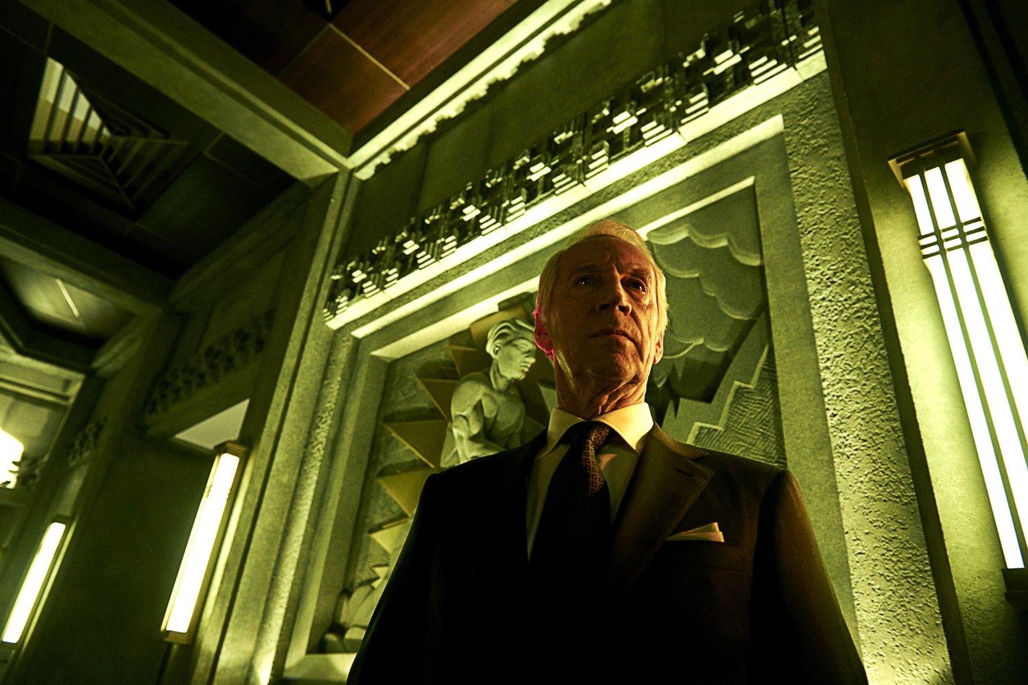 Jonathan Hyde