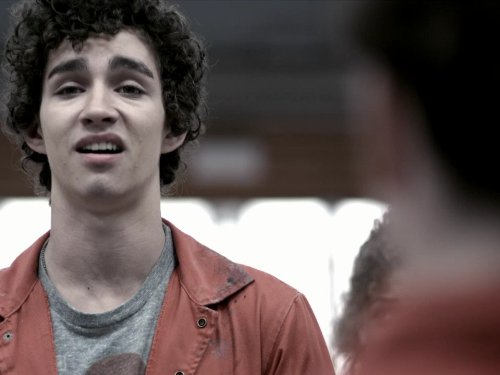 Robert Sheehan