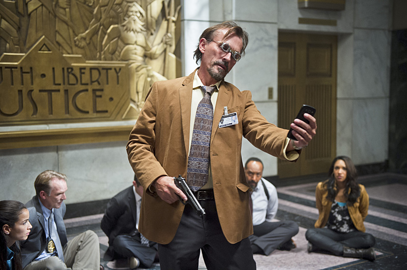 Robert Knepper
