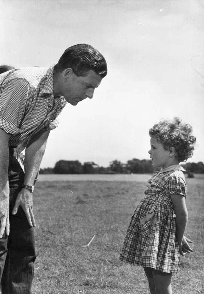 Kenneth More