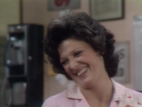 Linda Lavin