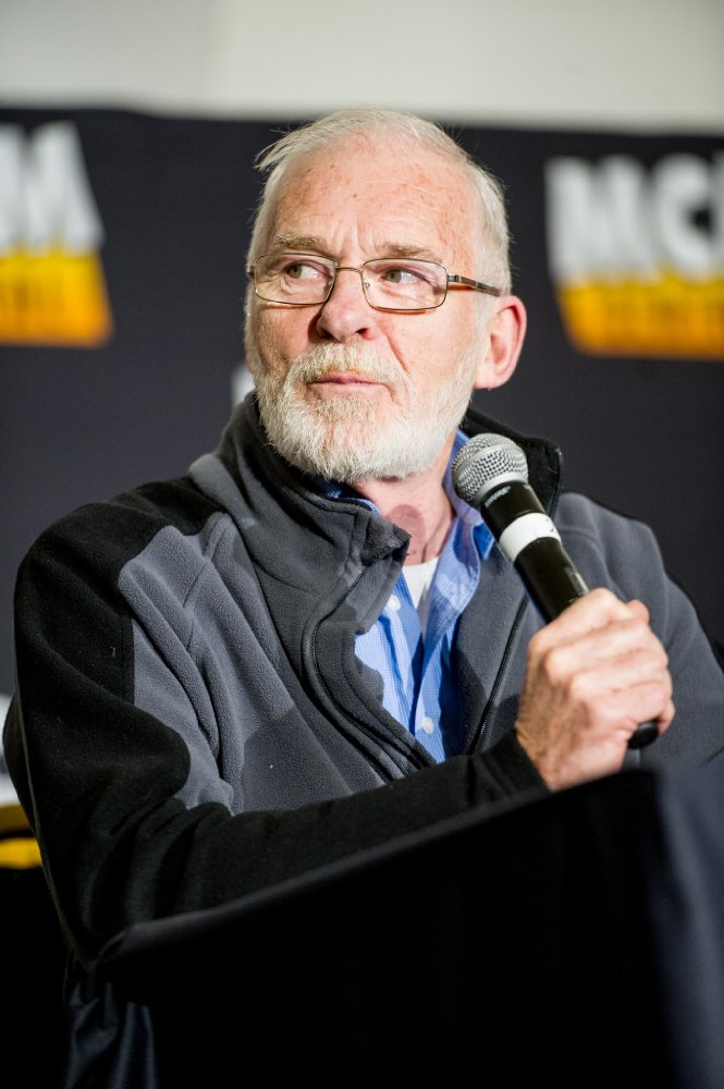 To gallery of Ian McElhinney