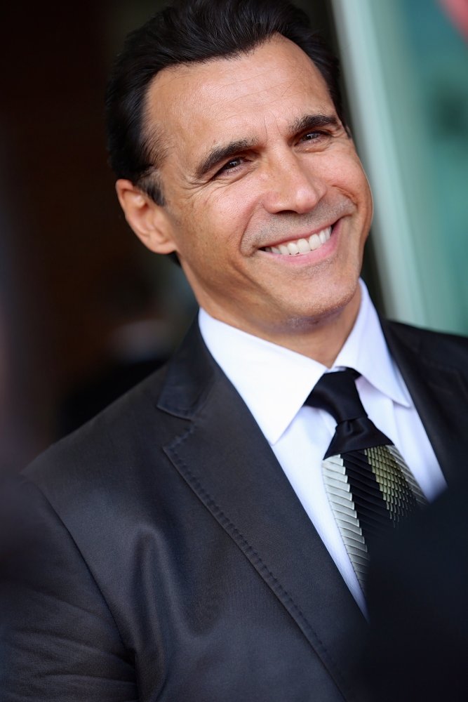 Adrian Paul