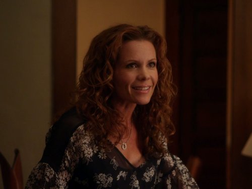 Robyn Lively