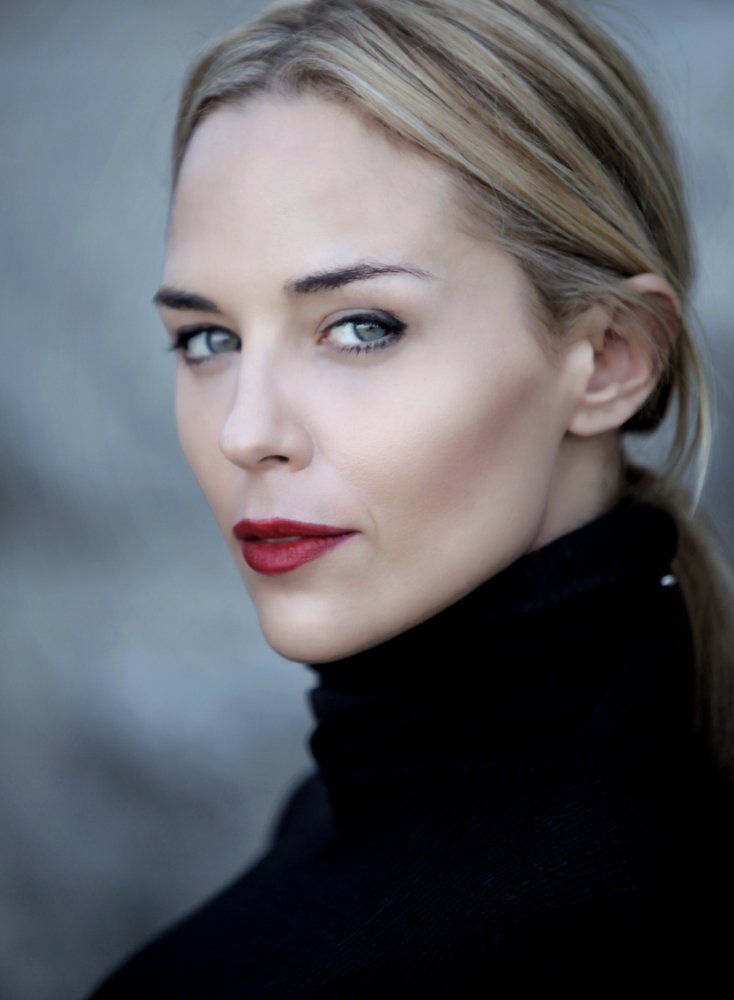 Tanya van Graan