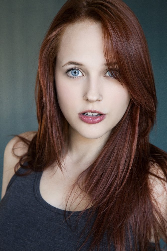 Nicole Elliott