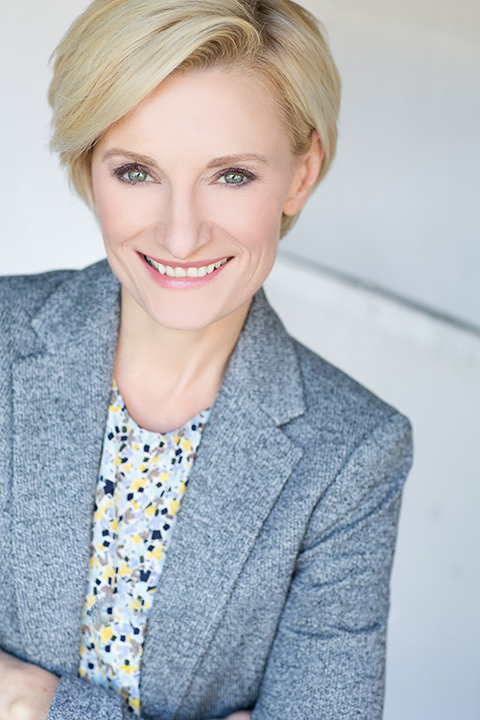Paula Eliott