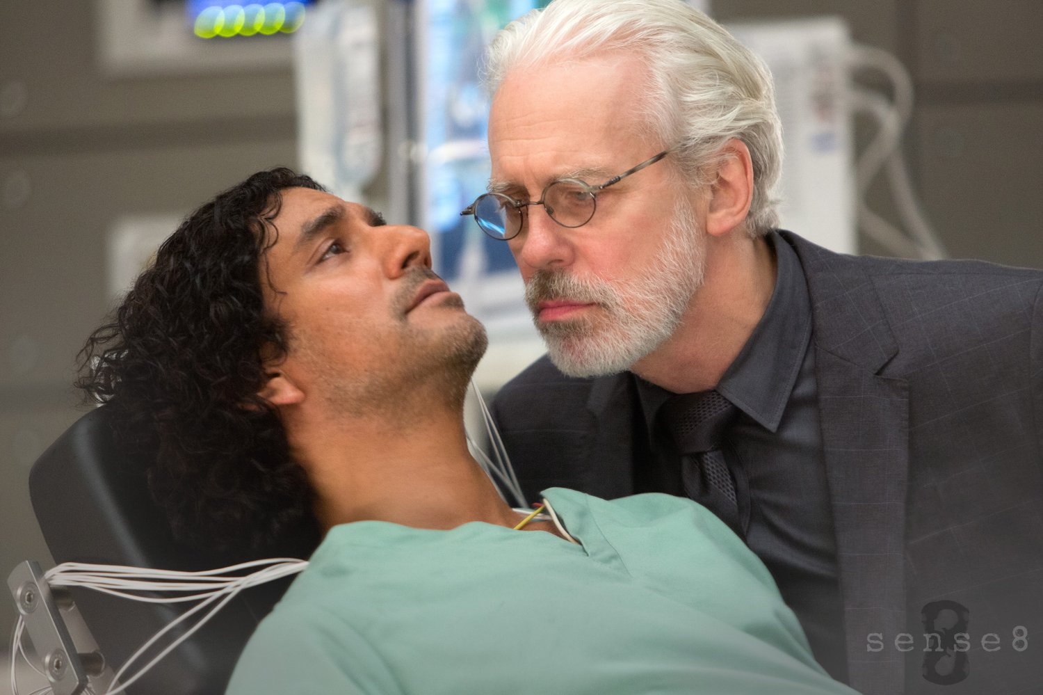 Naveen Andrews
