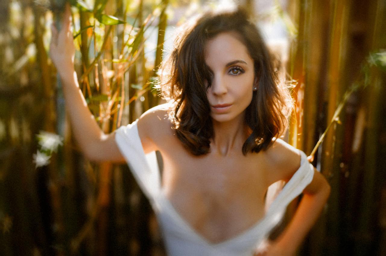 Farrah Aviva
