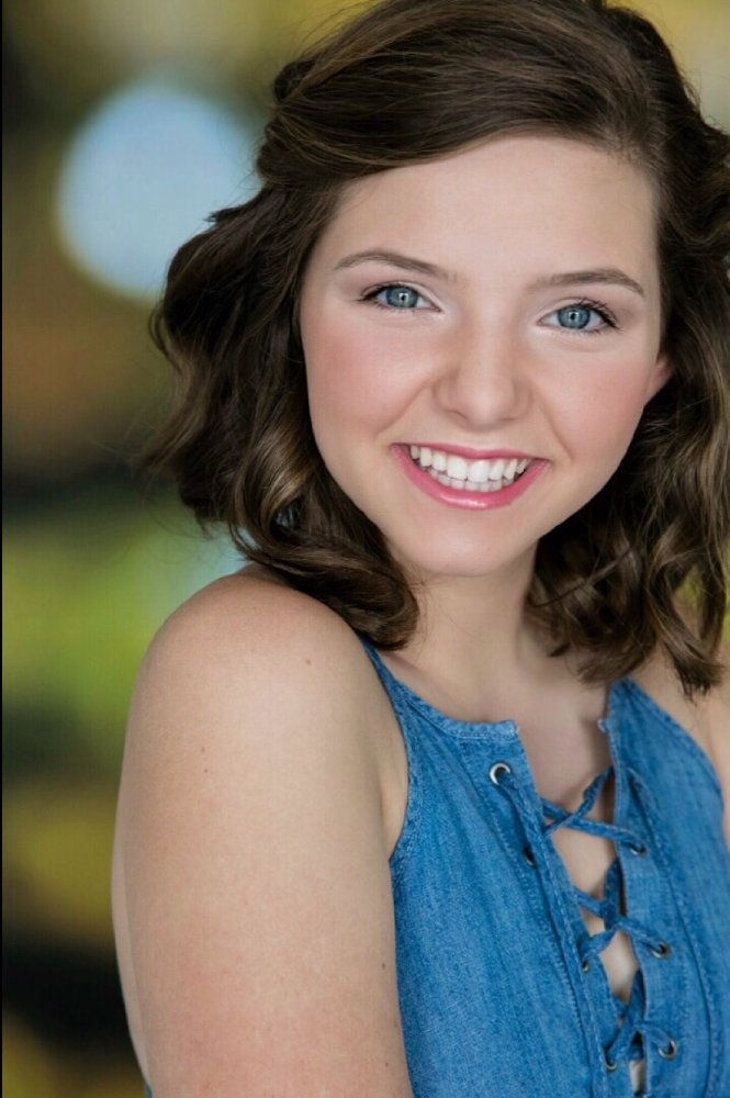 Chloe Csengery