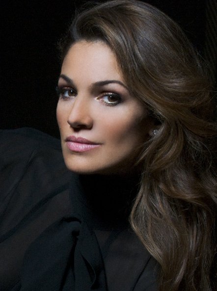 Nadia Farès