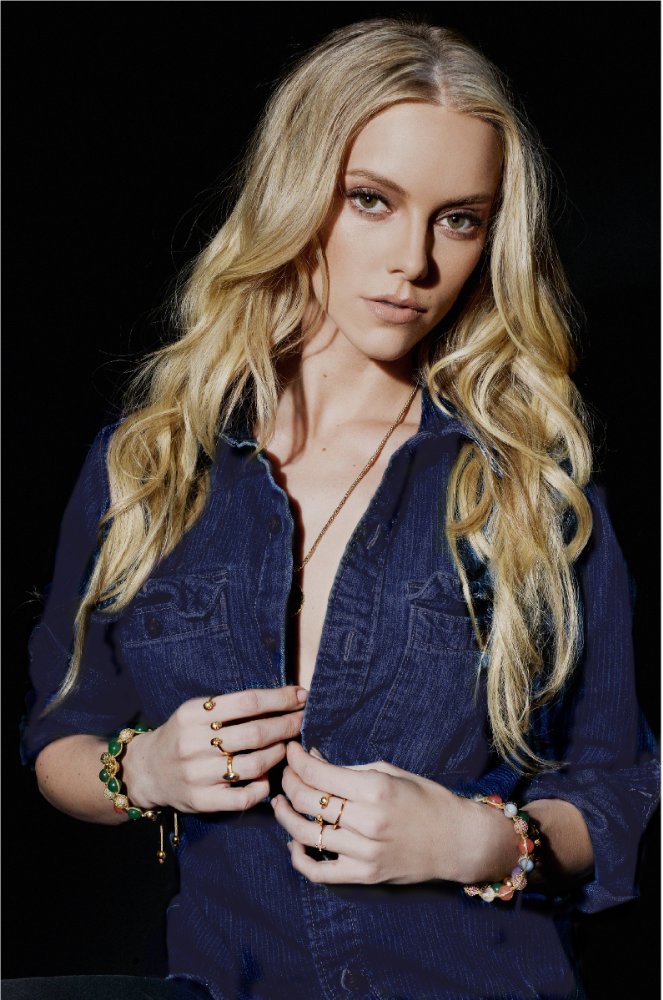 Elle Evans