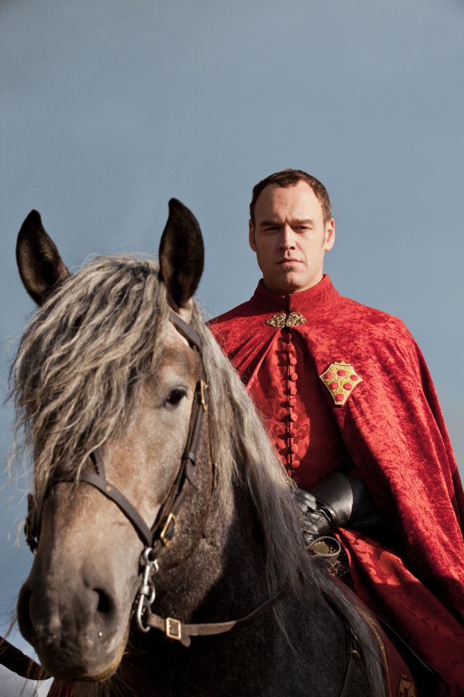 Elliot Cowan