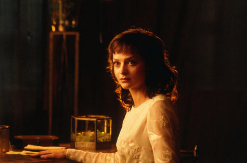 Julie Cox