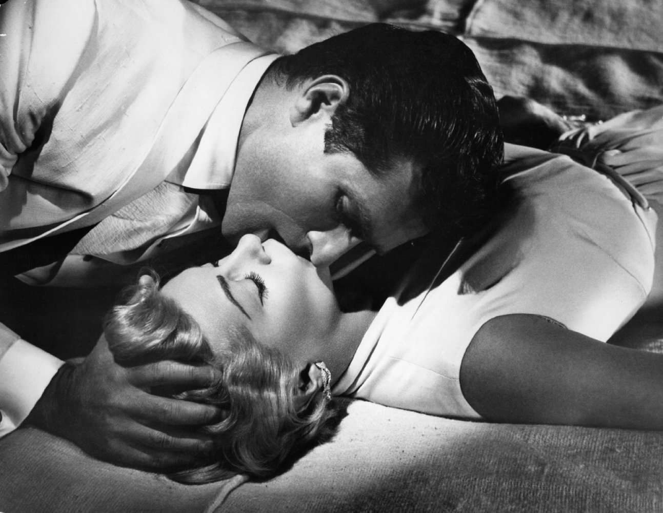 Robert Sterling