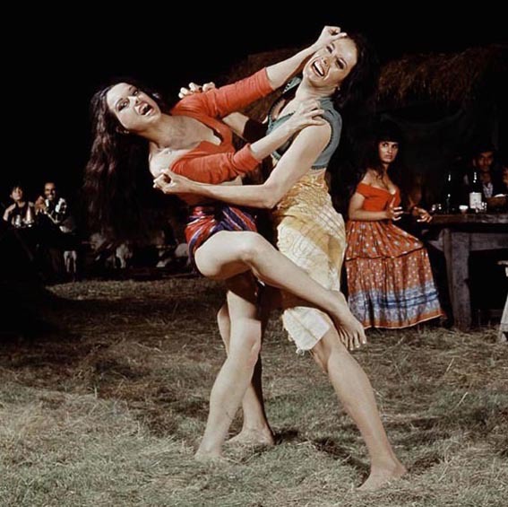 Martine Beswick