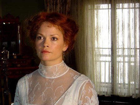 Nathalie Boltt