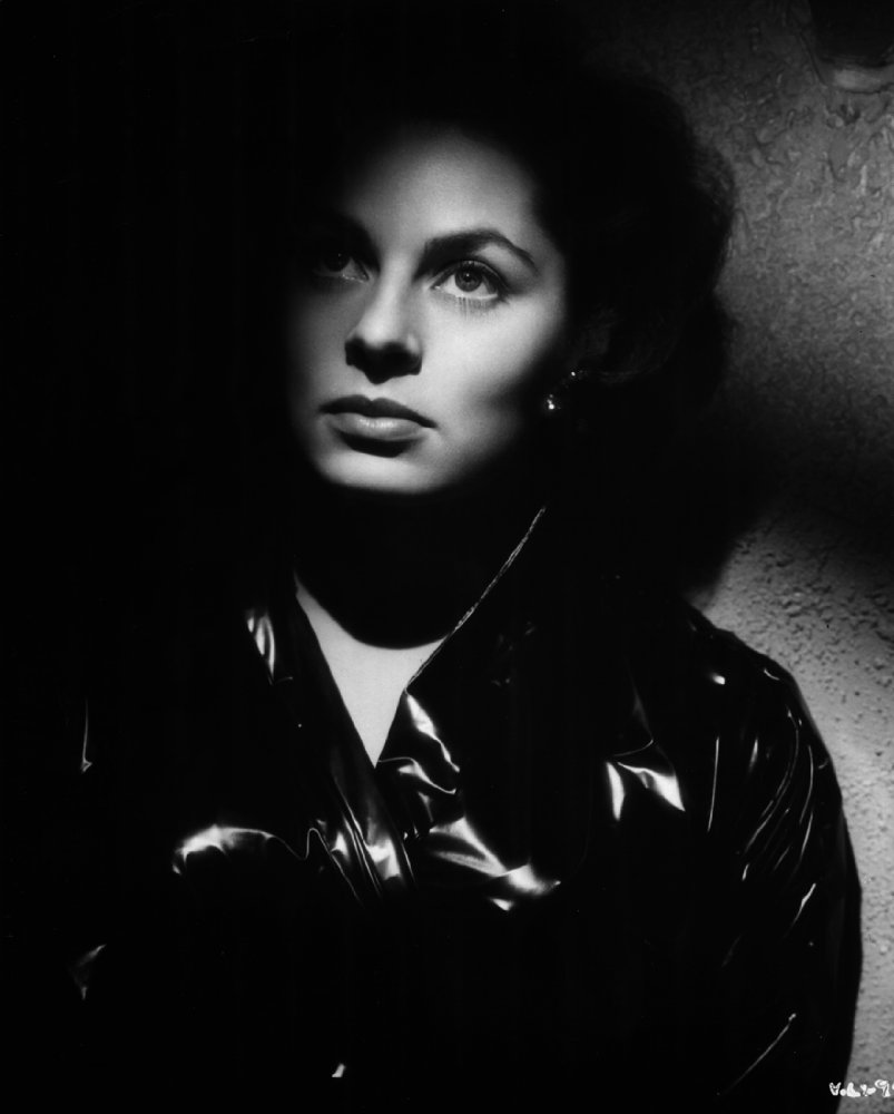 Viveca Lindfors