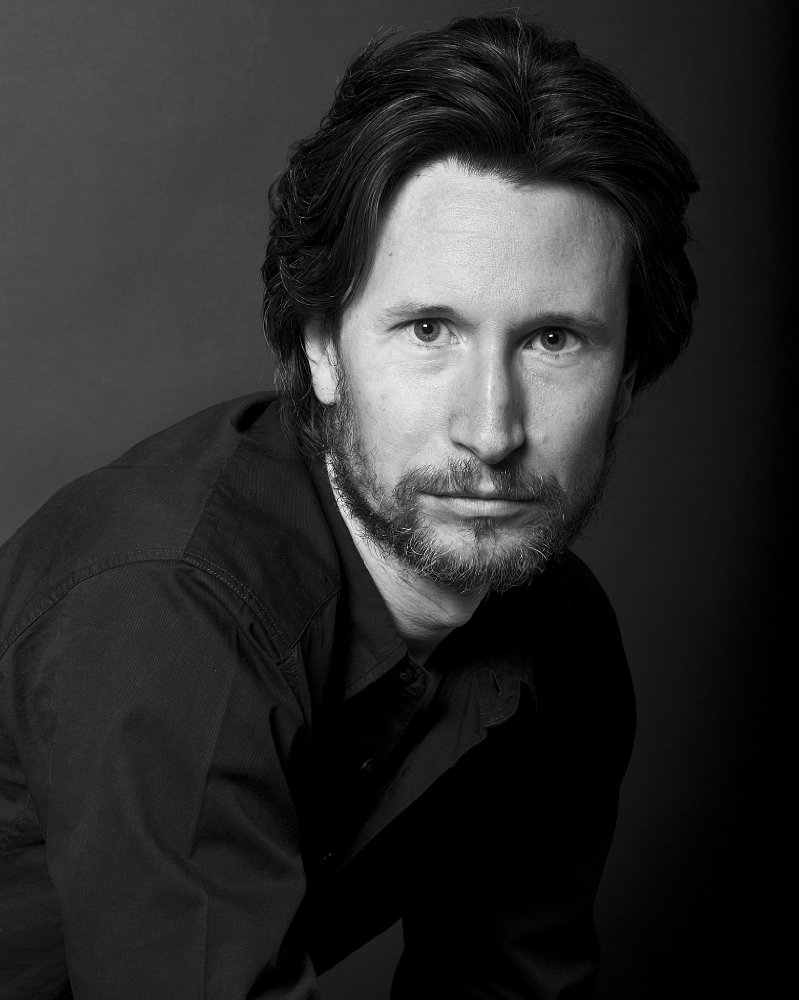 Jonathan Aris